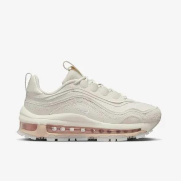 Ікона стилю: Чому Nike Air Max 97 залишаються в тренді?